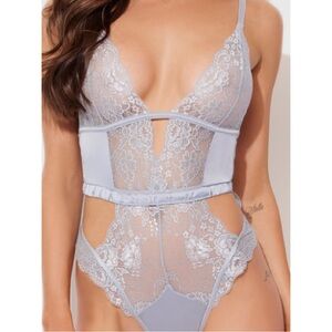 NWT Frederick’s of Hollywood Serenity Lace & Satin
Wireless Teddy